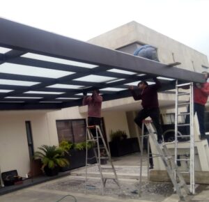 Mantenimiento Preventivo y Reparaciones de Puertas y ventanas de herrería y vidrio templado techos domos