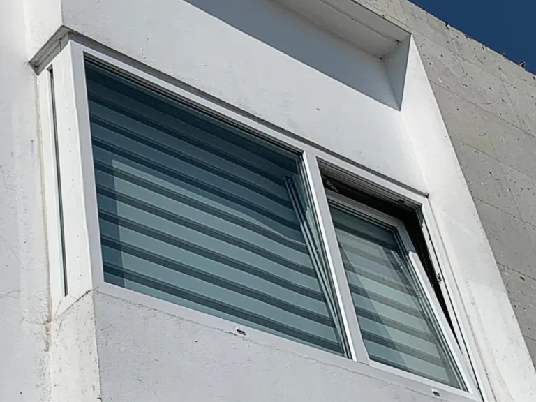 Ventana de PVC | oscilobatiente en Metepec